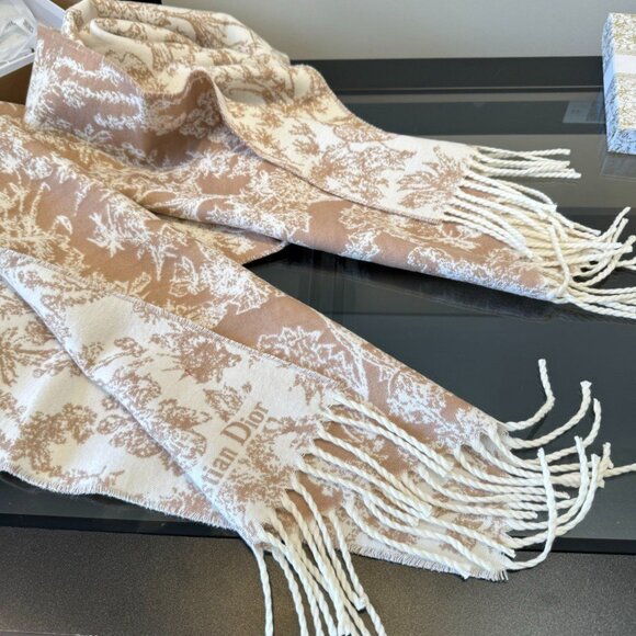 DIOR pattern print wool yarn scarf for women pink - Picture 8 of 9